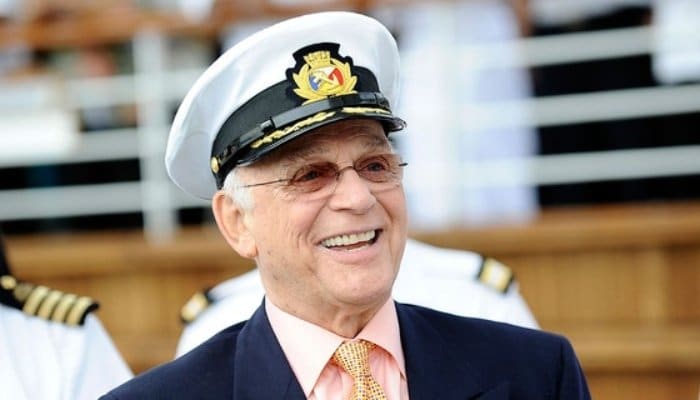 Gavin MacLeod Net Worth