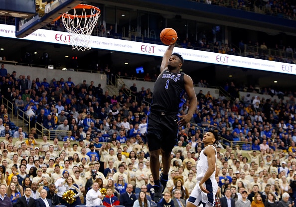 Zion Williamson dunking against Pittsburgh Panthers.