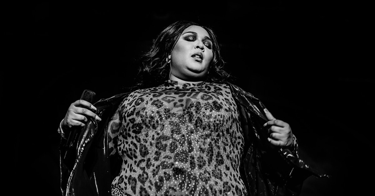 singer lizzo performs live in amsterdam in 2019
