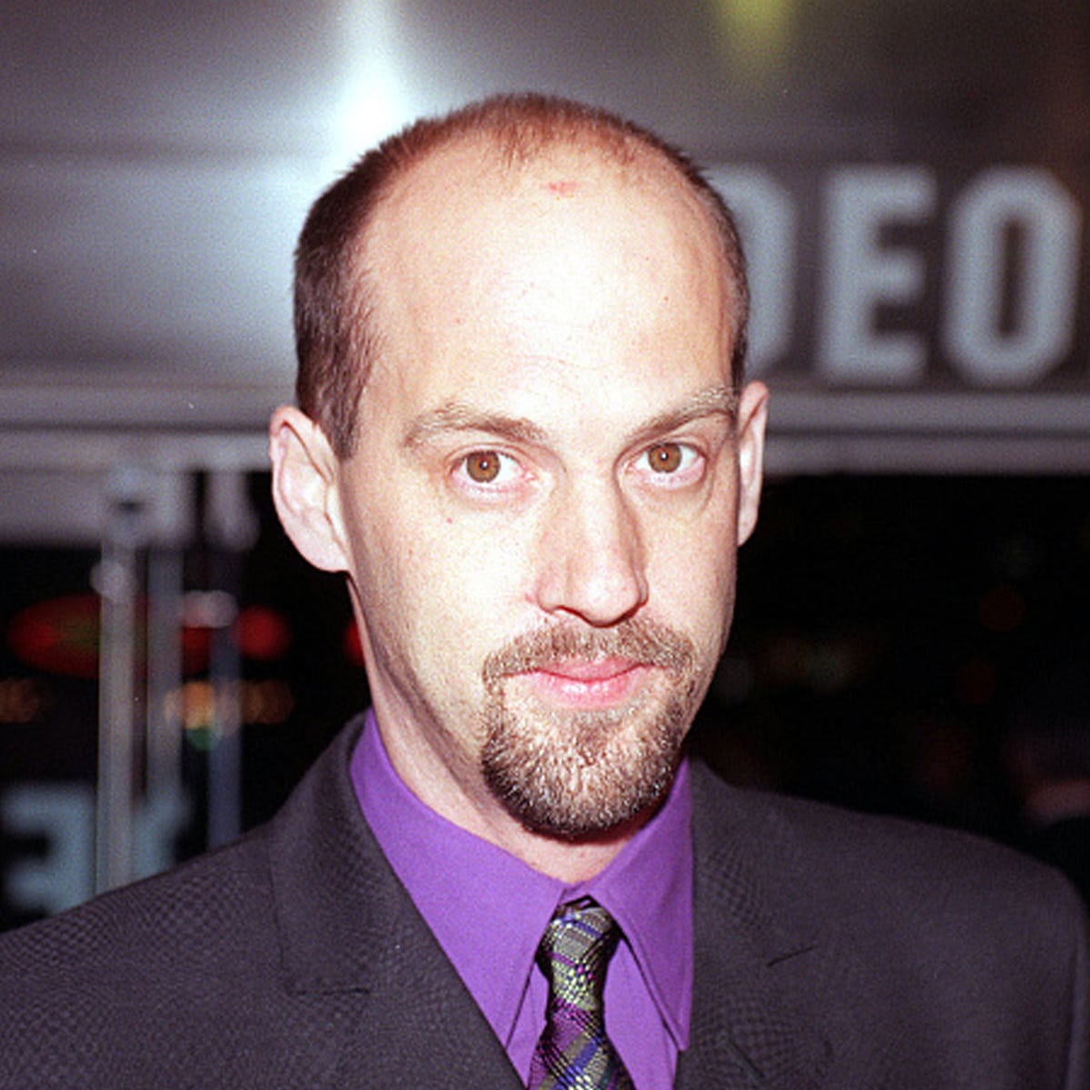 actor anthony edwards stands outside odeon cinemas