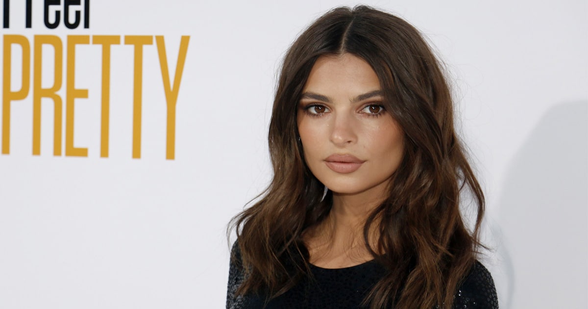 Emily Ratajkowski Net Worth, Age, Bio, And Instagram - ExactNetWorth