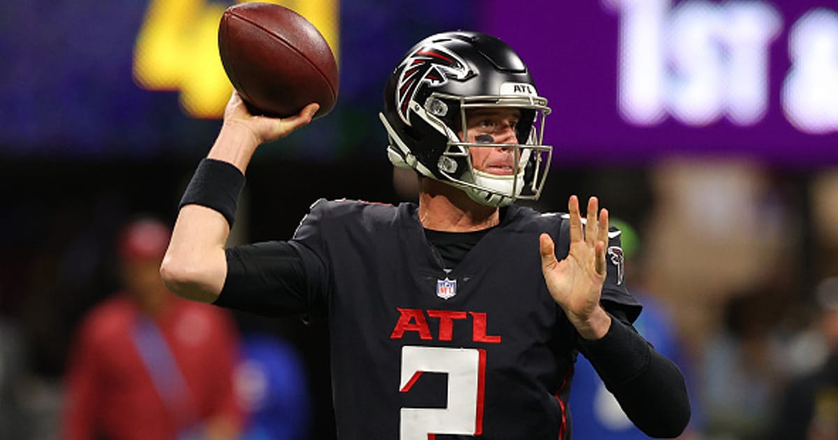 richest nfl players Matt Ryan #2 of the Atlanta Falcons passes during the fourth quarter