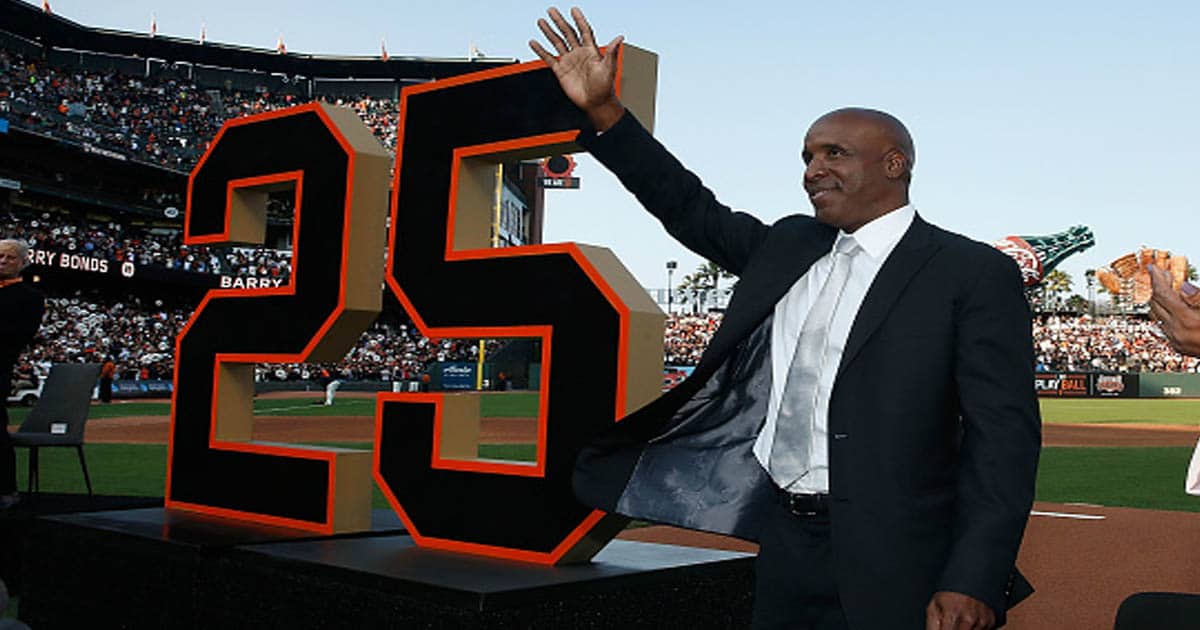 Barry Bonds acknowledges the fans during a ceremony to retire his #25 jersey