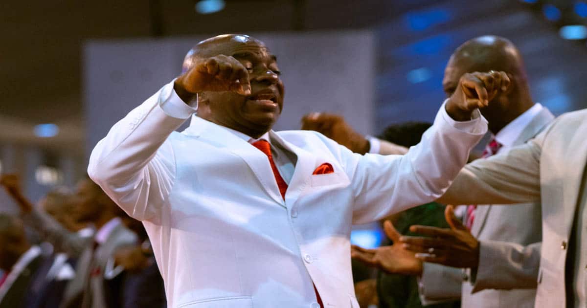 richest authors david oyedepo preaching to church