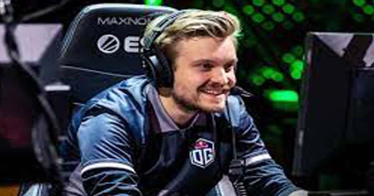 jesse vainikka plays in e gaming match