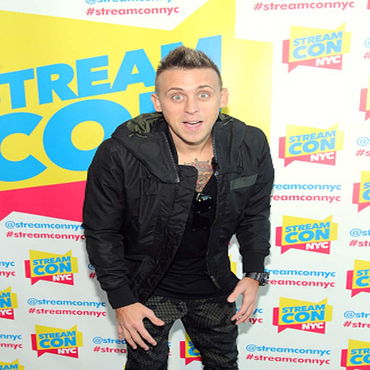 youtuber roman atwood attends stream con nyc 2015