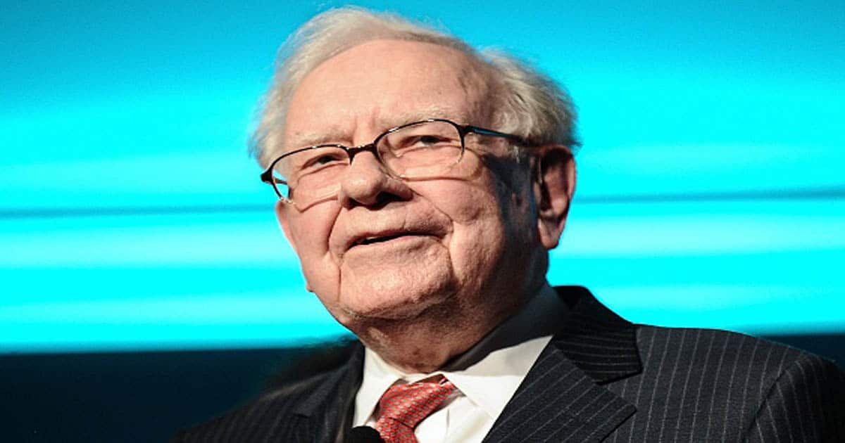 Warren Buffett is joined onstage by 24 other philanthropist and influential business people