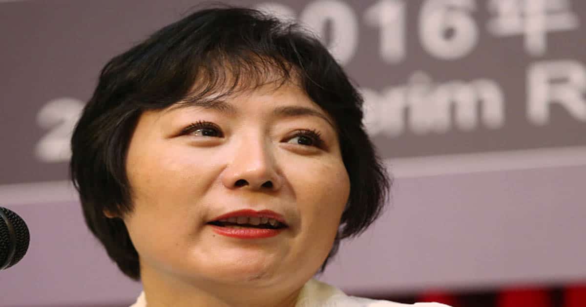richest women in the world wu yajun attends their 2016 Interim Results Announcement