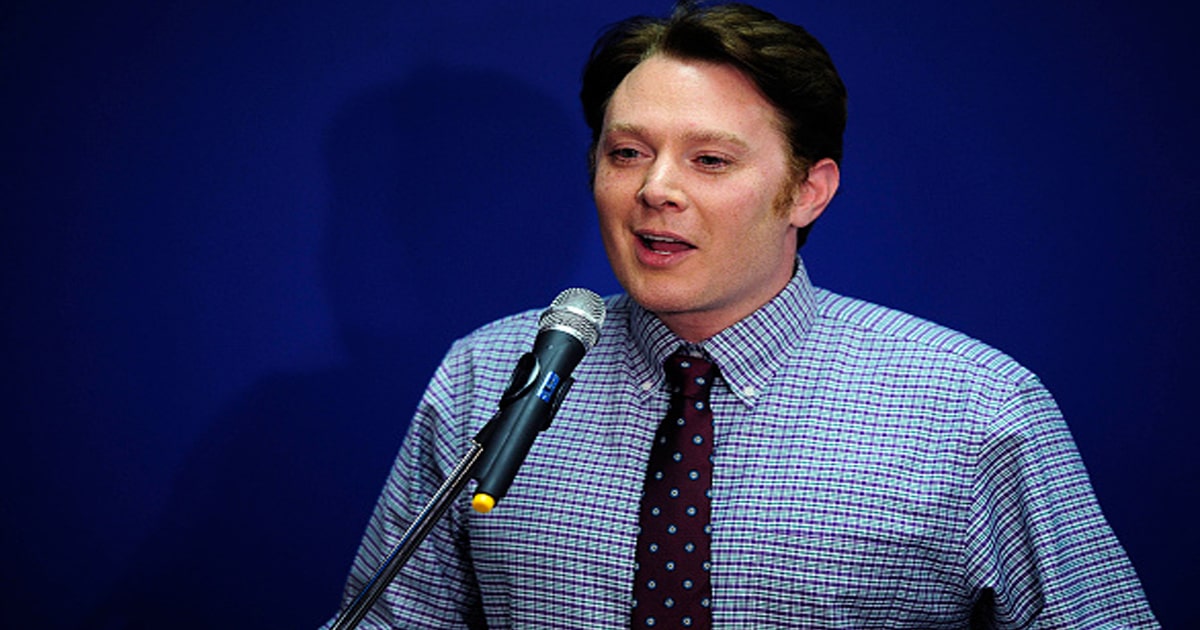 clay aiken gives his concession speech during his election night party 