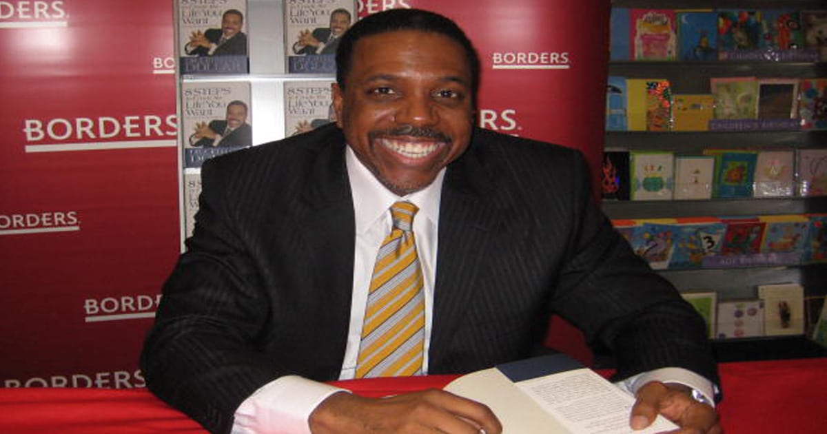 Creflo Dollar attends Creflo A. Dollar Signs His New Book "8 Steps to Create the Life"