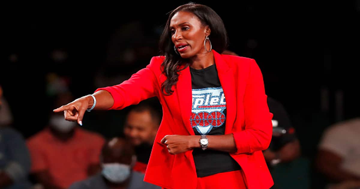 richest WNBA players Lisa Leslie of the Triplets calls out instructions during the game against the 3 Headed Monsters 