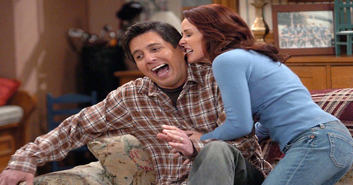 Actors Ray Romano and Patricia Heaton during filming a scene during the television show 'Everybody Loves Raymond',