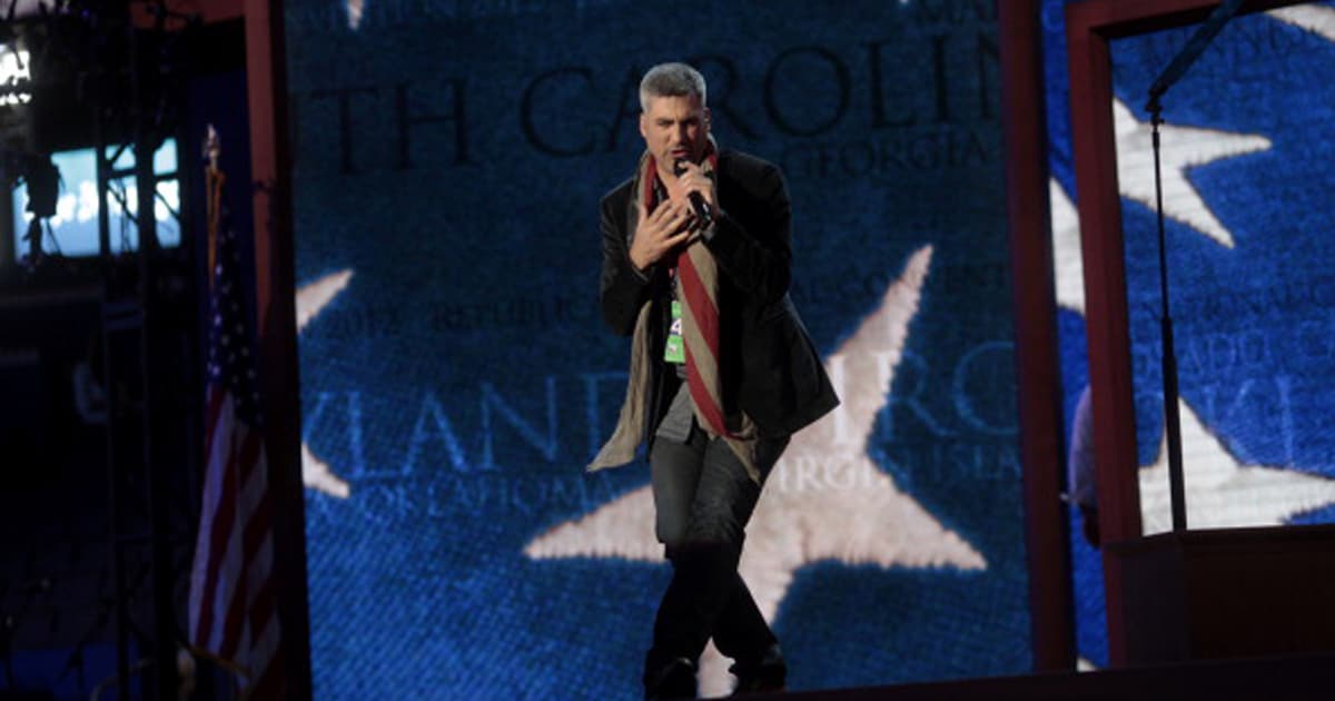 richest american idol contestants taylor hicks performs during a sound check at the Republican National Convention 