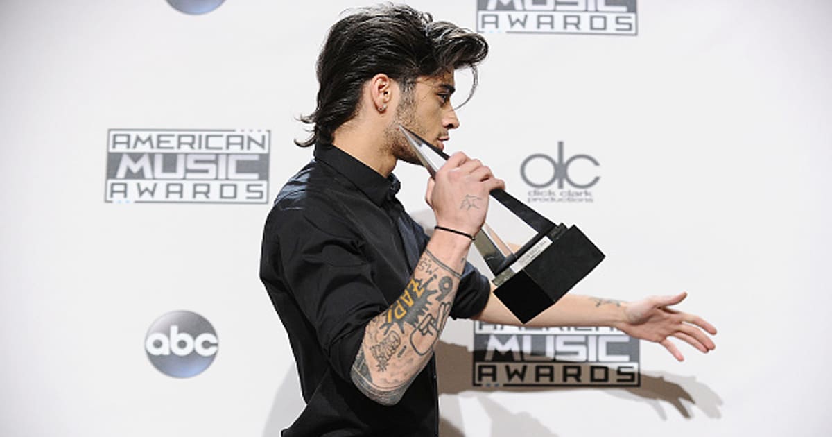 Zayn Malik of One Direction poses in the press room at the 2014 American Music Awards 
