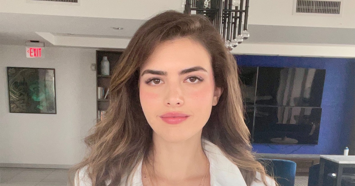 Alexandra Botez: Bio, Wiki, Age, Height, Parents, Sister, Career, Chess,  Streaming, IQ, Rating, Boyfriend, Net Worth, FAQs & More - ItSportsHub