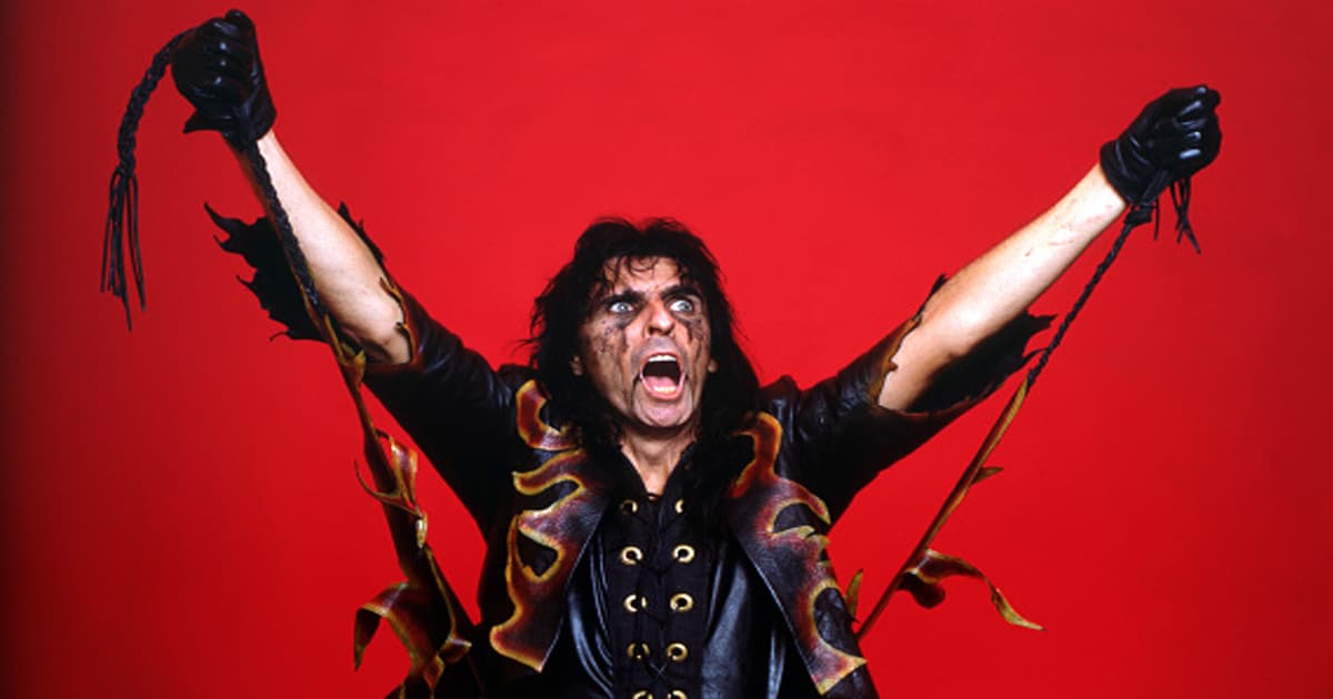 Alice Cooper, poses backstage at the Cobo Arena during "The Nightmare Returns Tour"