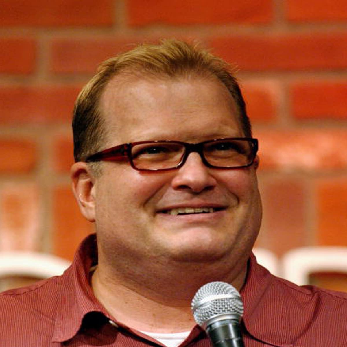 Drew Carey Net Worth: How Rich Is the Game Show Host in 2022? - Read a ...