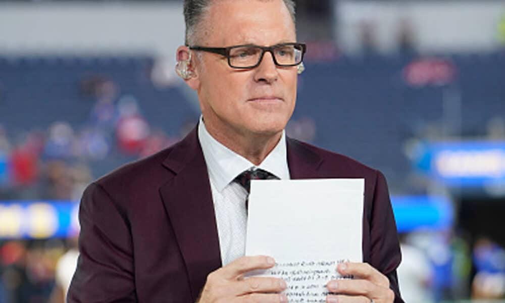 Howie Long Net Worth, Age, Bio, Wife, and Sons