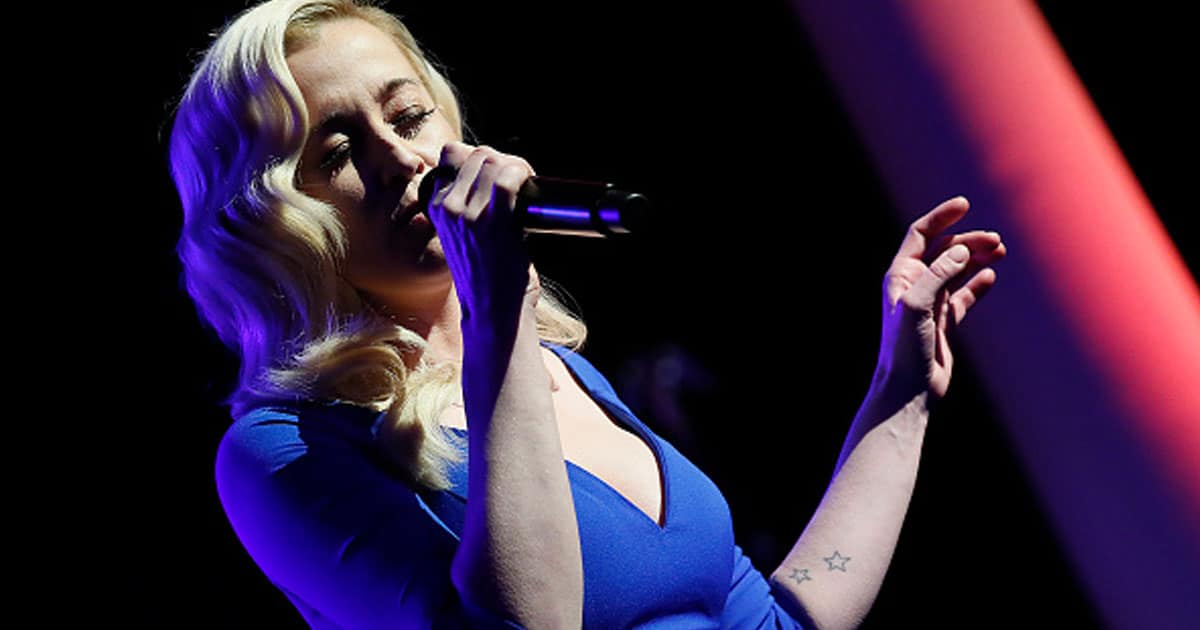 Kellie Pickler performs at the American Veterans Center’s "2019 American Valor: A Salute to Our Heroes"
