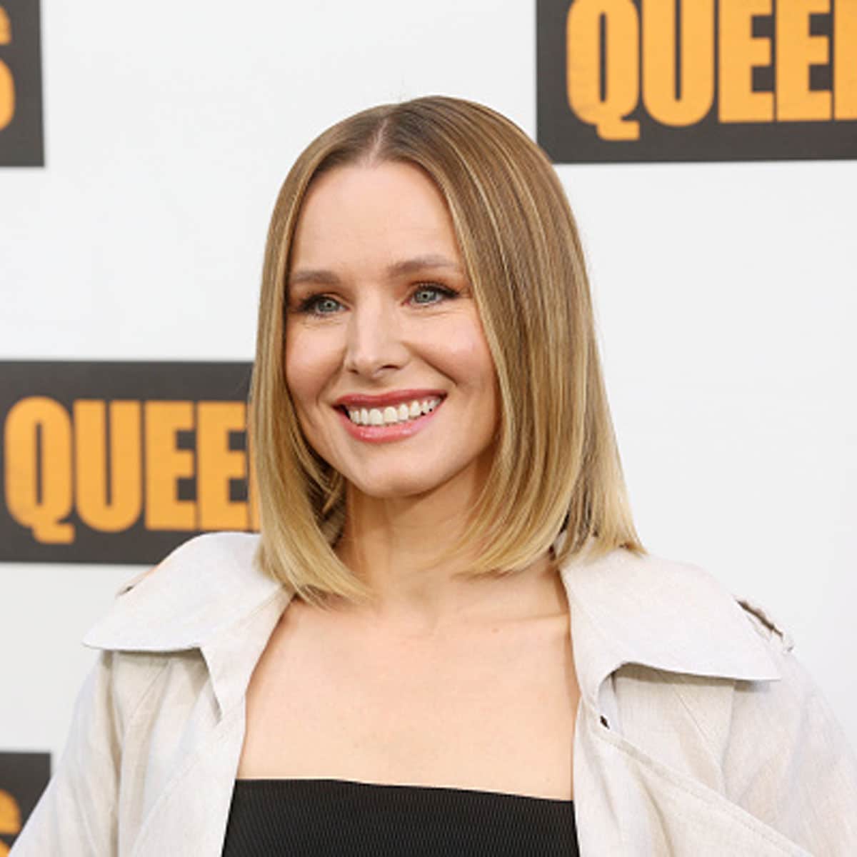 Kristen Bell attends the Photocall For STX's "Queenpins" at Four Seasons Hotel