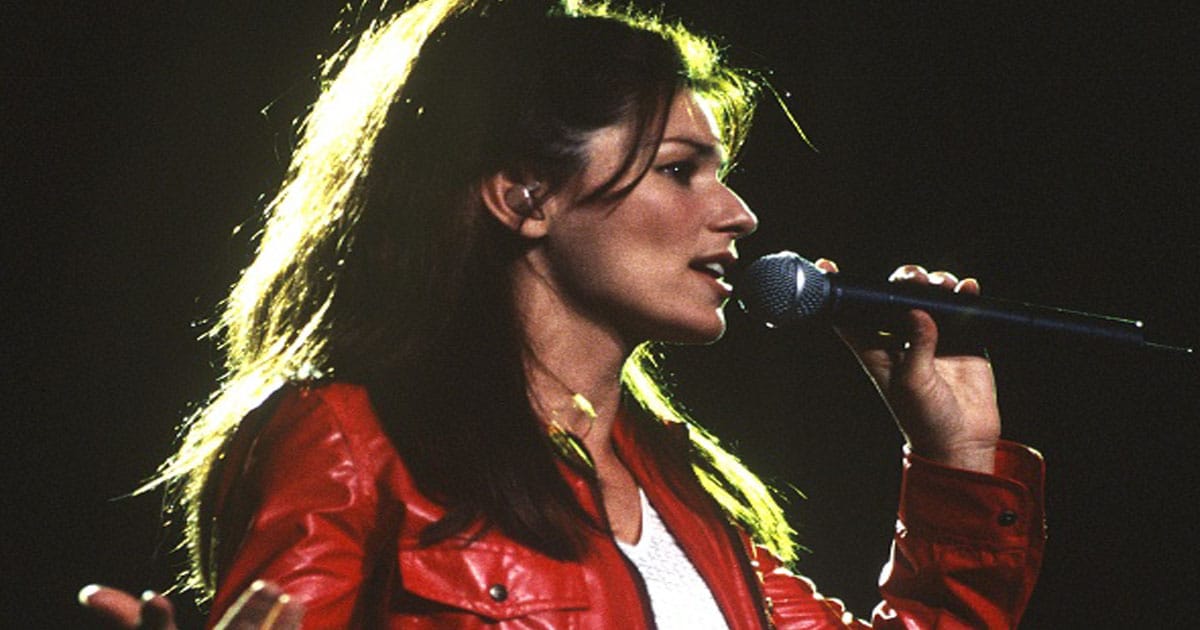 Shania Twain performs at Shoreline Amphitheatre on June 18, 1998