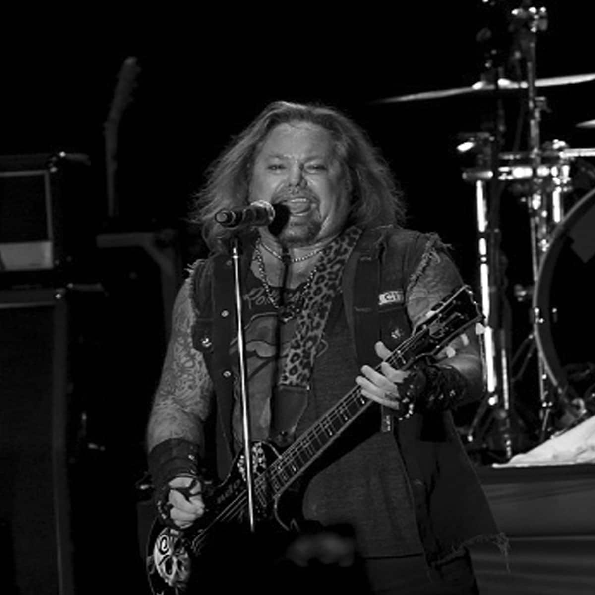 Vince Neil of Motley Crue performs at the Kentucky State Fair