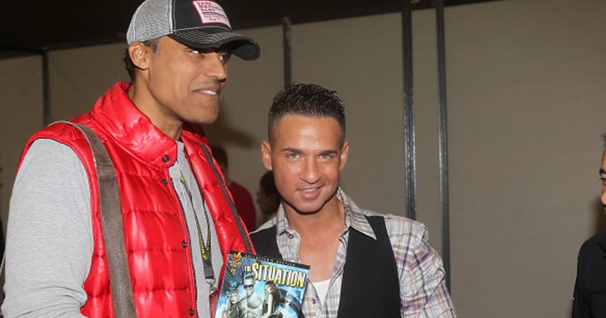 Rick Fox (L) and TV personality Mike "The Situation" Sorrentino attend the Wizard World Austin Comic Convention