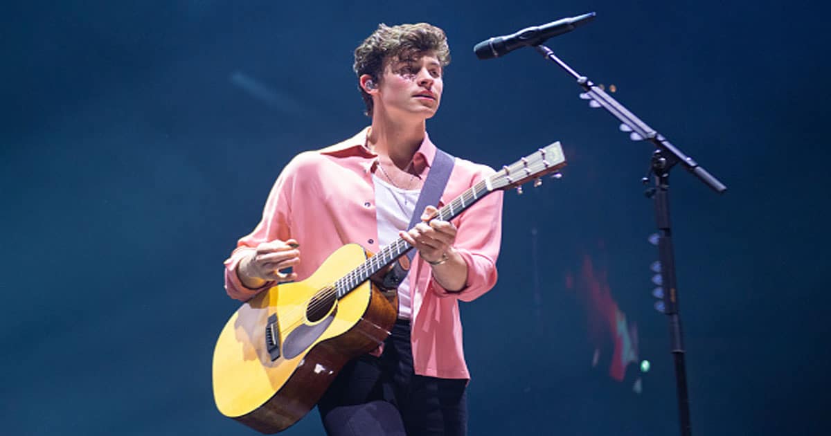Shawn Mendes performs onstage at The SSE Hydro on April 6, 2019 in Glasgow, Scotland